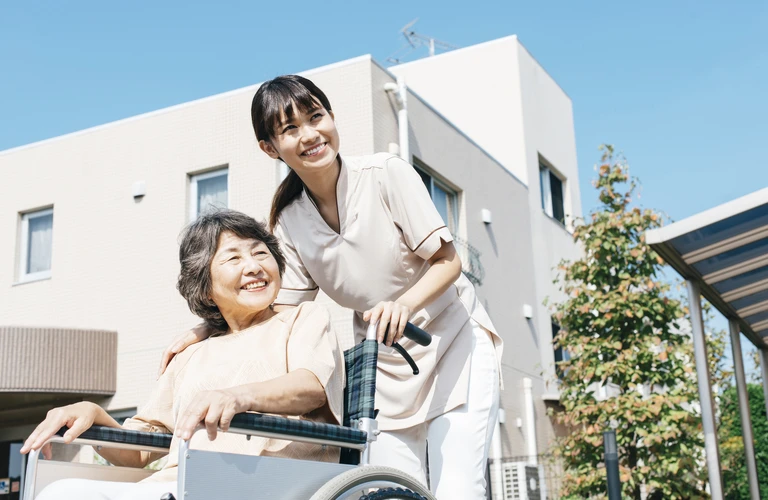 女性も歓迎 | 埼玉県さいたま市で介護タクシーの求人なら株式会社小澤介護サービス